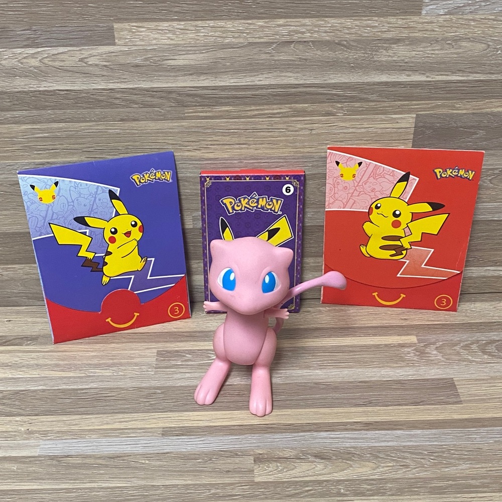 Pokémon Rare Vintage 1990's Pokémon Pink Mew Poseable Toy Figure Pink Mew Figure